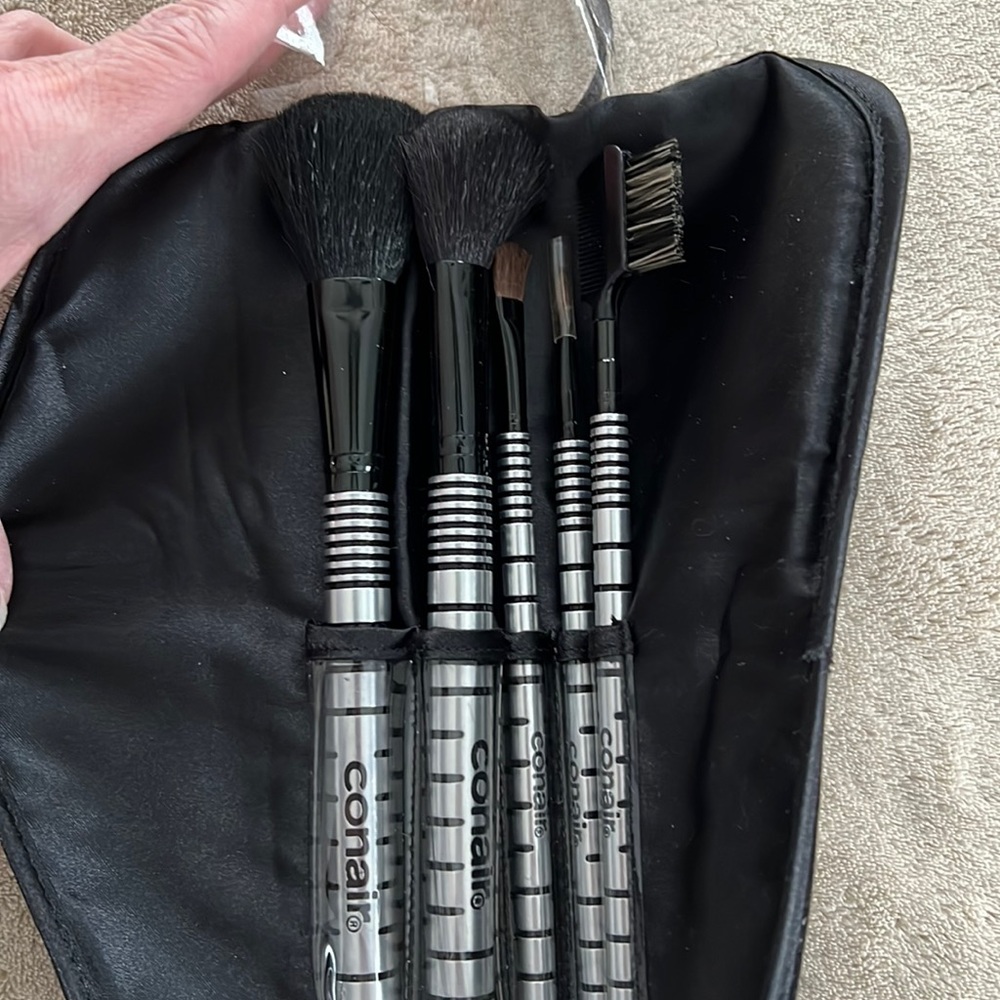 Conair makeup brushes - never used